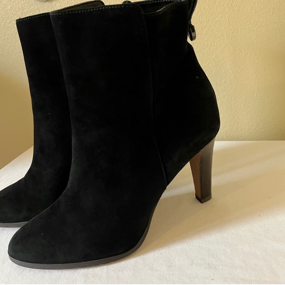 COPY - COPY - Coach Jemma Boots Size 10..Coach Logo is on back of boot. Excelle… - Picture 3 of 8